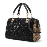 Bolsa leopardo e lantejoula